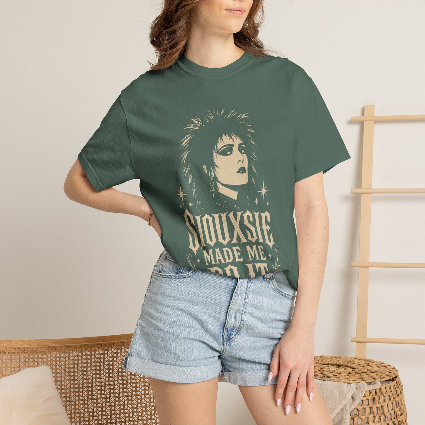 Siouxsie Made Me Do It Graphic T‑Shirt